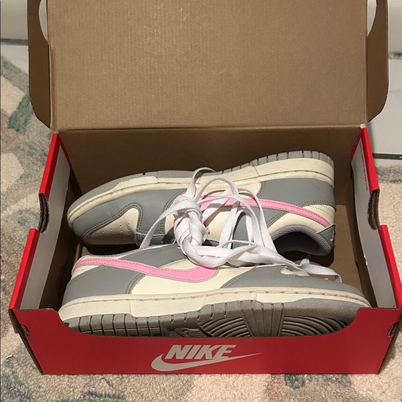 Nike Dunk Low in Cream, Gray, and Pink size 7.5 with box Air Force ones - Picture 7 of 7